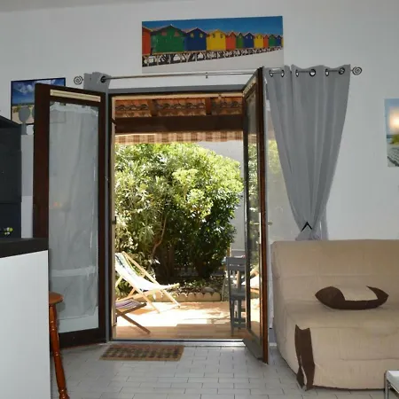2 Pieces Mezzanine, Piscine, Proche Plage, 2 Terrasses, Bbq, Parking, Calme. - Fr-1-225d-323 Holiday home