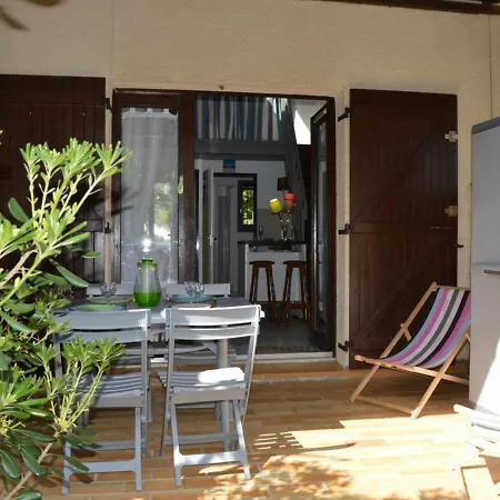 2 Pieces Mezzanine, Piscine, Proche Plage, 2 Terrasses, Bbq, Parking, Calme. - Fr-1-225d-323 Holiday home *