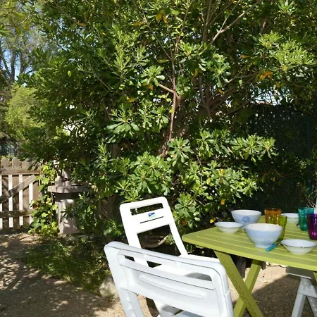2 Pieces Mezzanine, Piscine, Proche Plage, 2 Terrasses, Bbq, Parking, Calme. - Fr-1-225d-323 Holiday home *