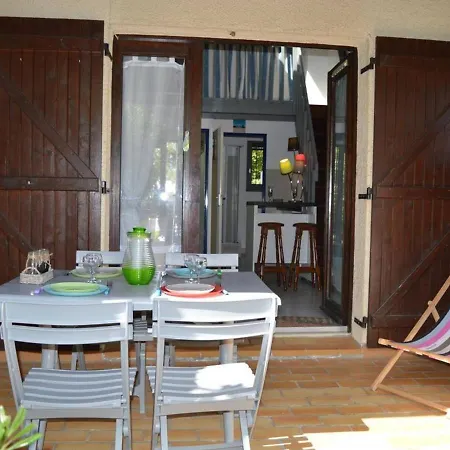 2 Pieces Mezzanine, Piscine, Proche Plage, 2 Terrasses, Bbq, Parking, Calme. - Fr-1-225d-323 Holiday home